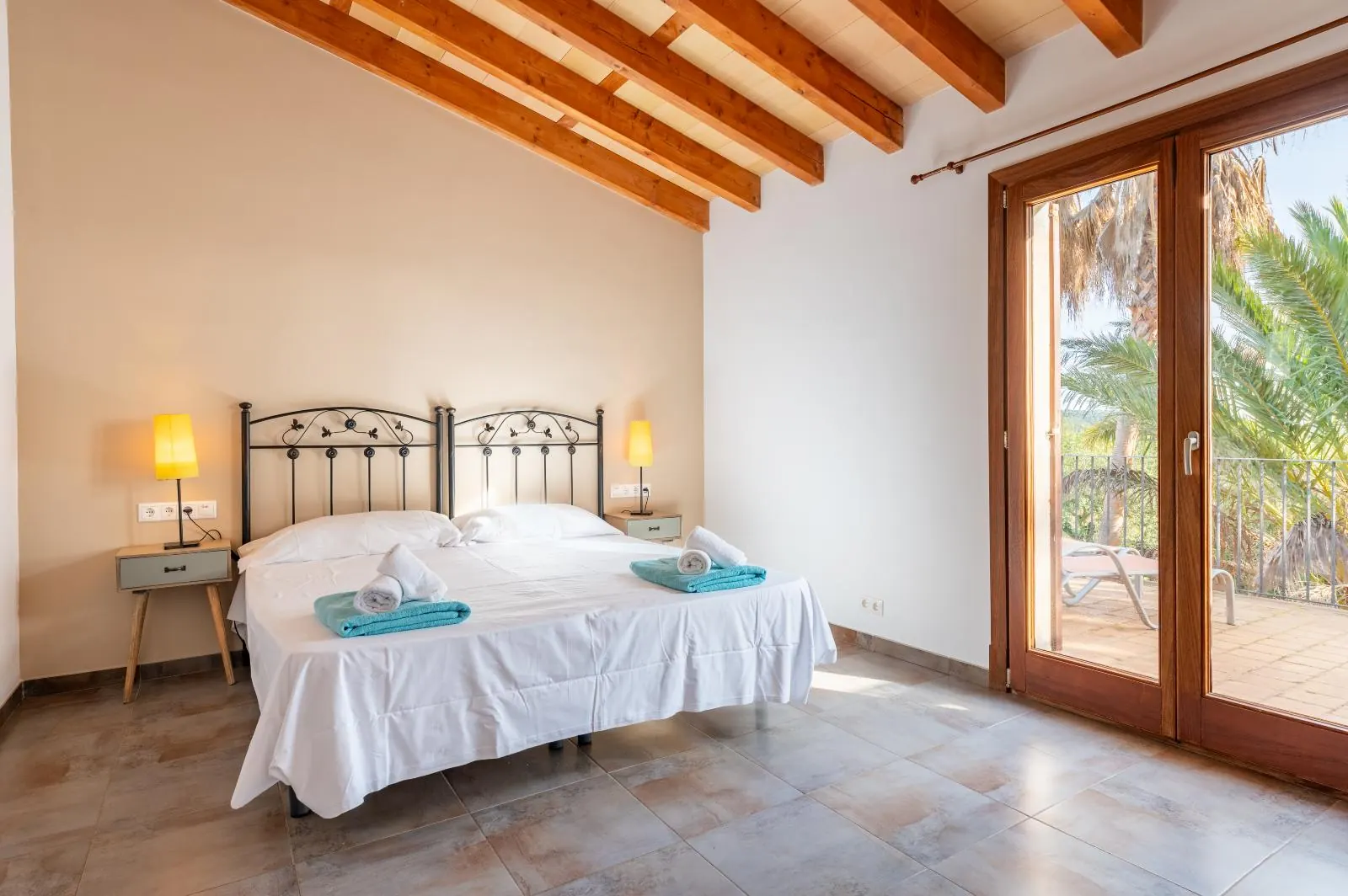 Habitación doble con terraza y desayuno